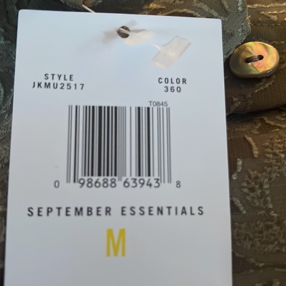 Ladies button front blouse - Picture 9 of 9